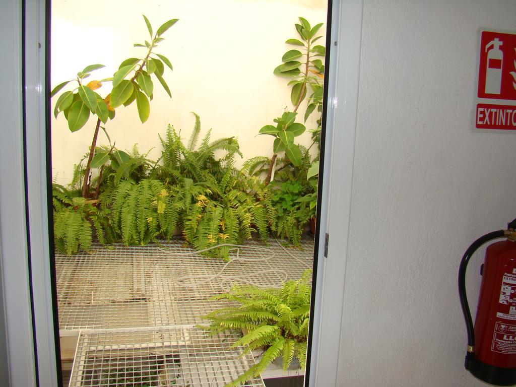 Hostal Platja Кембрилс Екстериор снимка