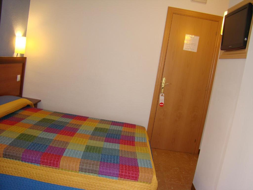 Hostal Platja Кембрилс Екстериор снимка