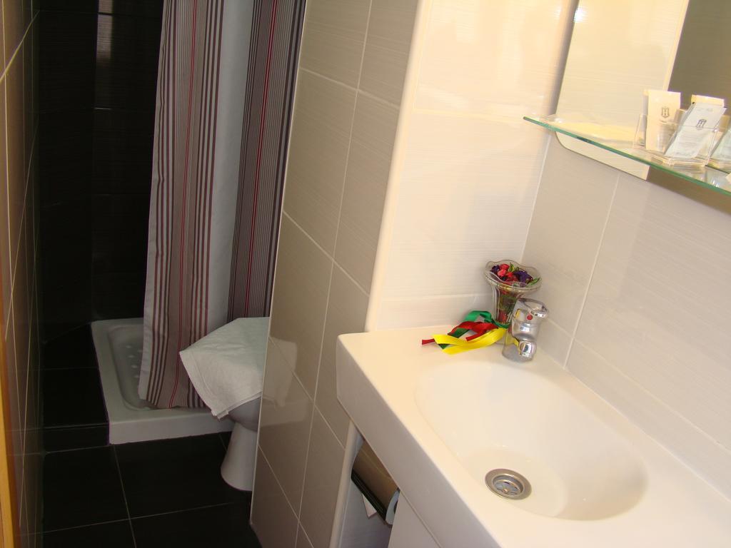 Hostal Platja Кембрилс Екстериор снимка