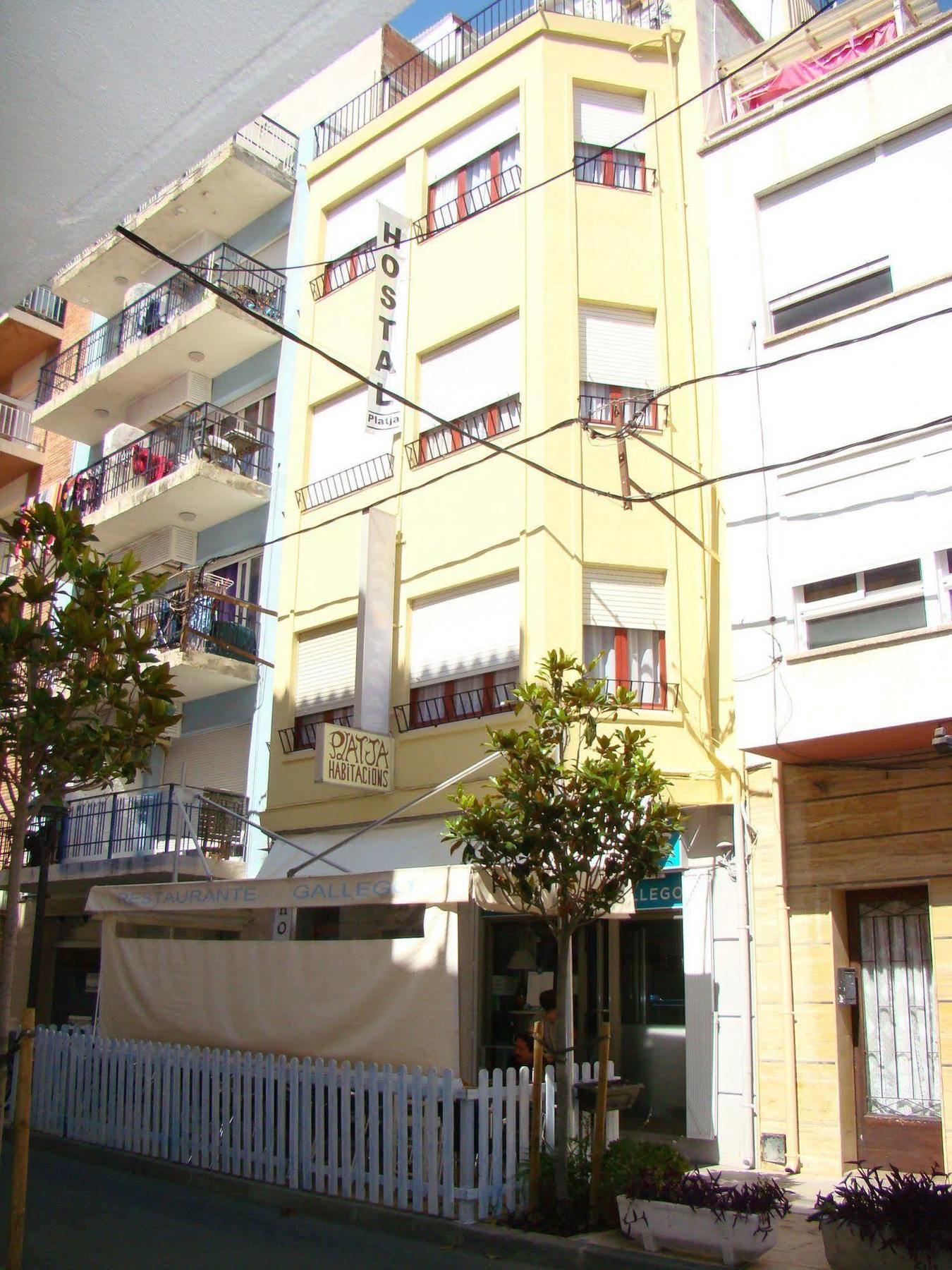Hostal Platja Кембрилс Екстериор снимка